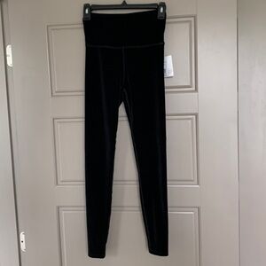 BEYOND YOGA BLACK VELVET LEGGING MID RISE XS NEW